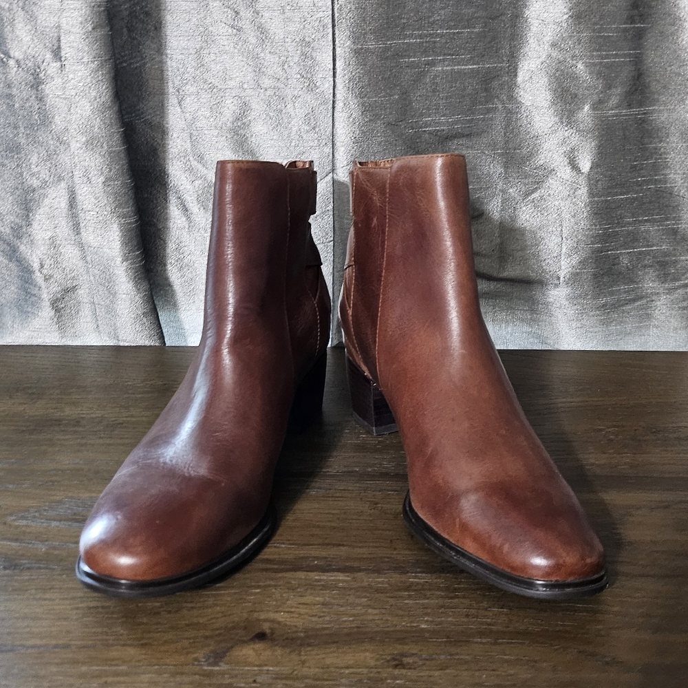 Isola Boots